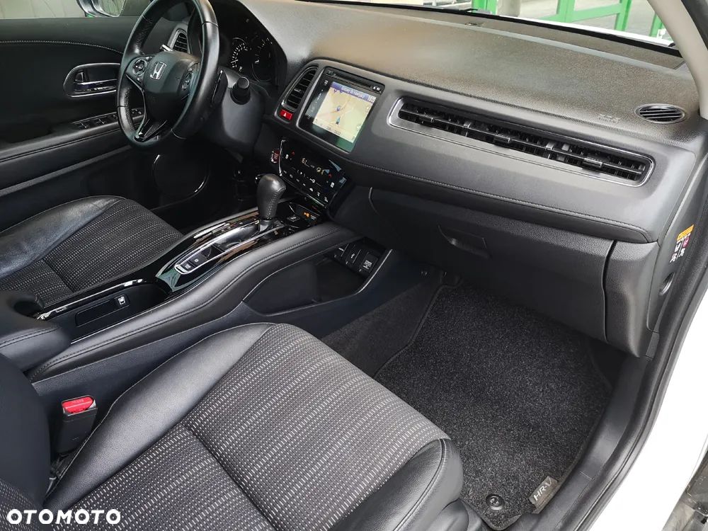 Honda HR-V 1.5 i-VTEC CVT Executive - 18