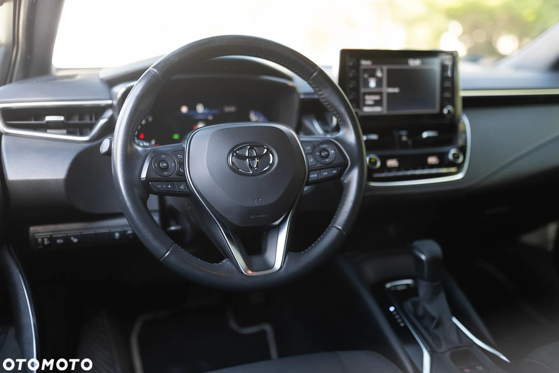 Toyota Corolla 1.8 Hybrid Comfort - 13