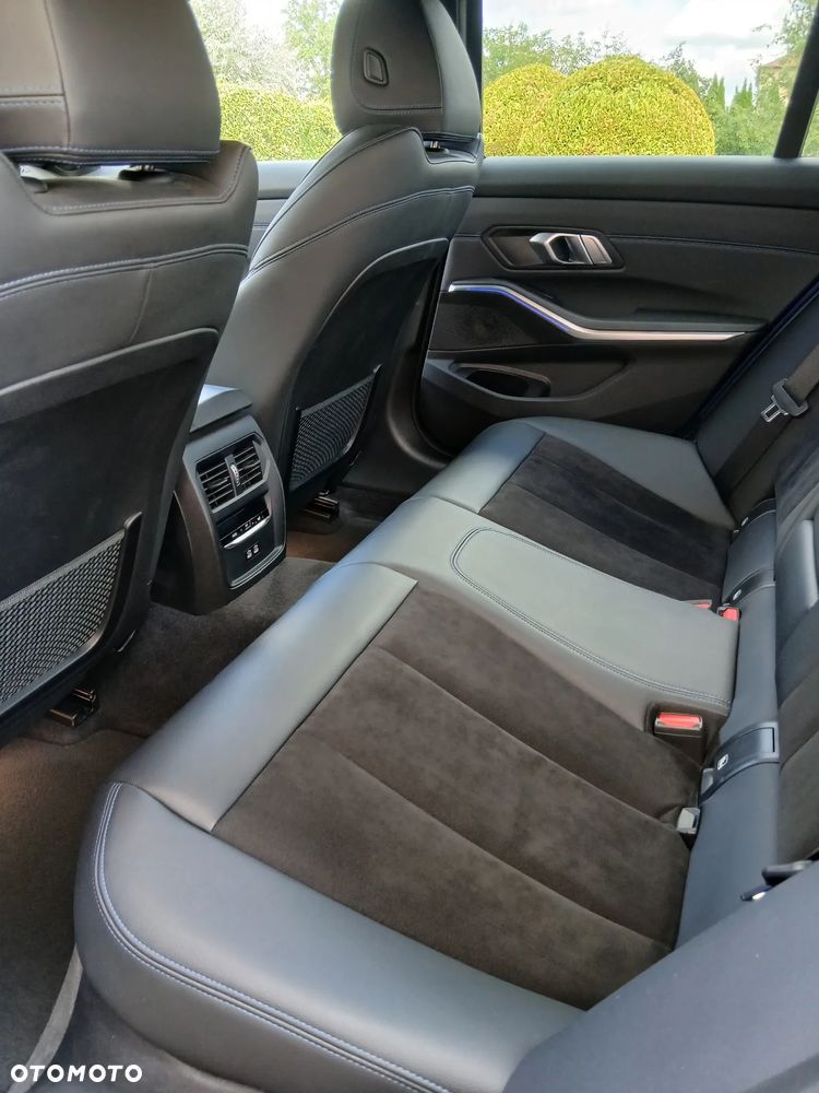 BMW Seria 3 320d xDrive mHEV M Sport - 12