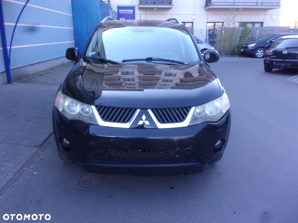 Mitsubishi Outlander - 3