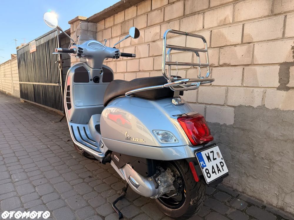Vespa GTS - 16