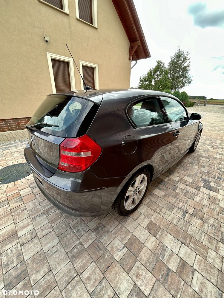 BMW Seria 1 120d DPF - 7