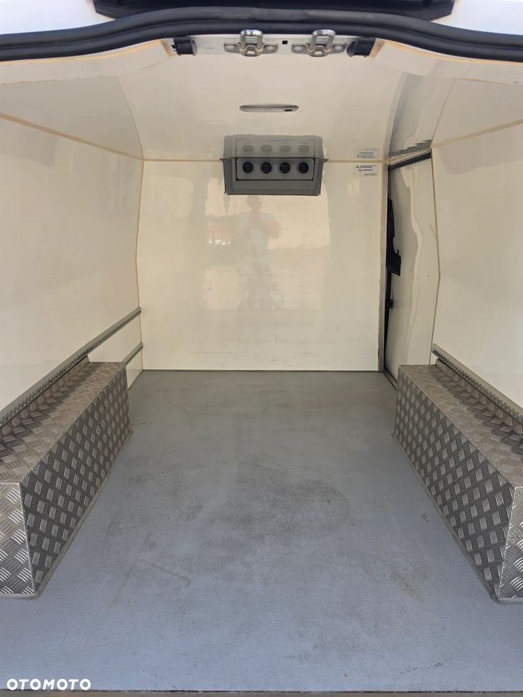 Mercedes-Benz Vito - 13