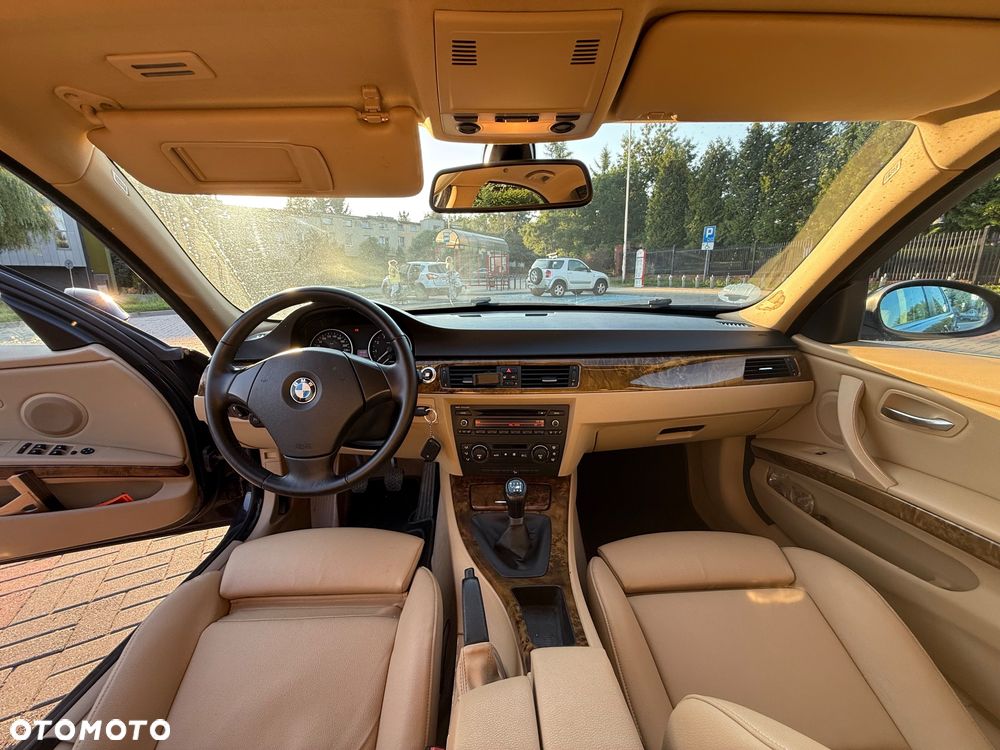 BMW Seria 3 325xi - 6