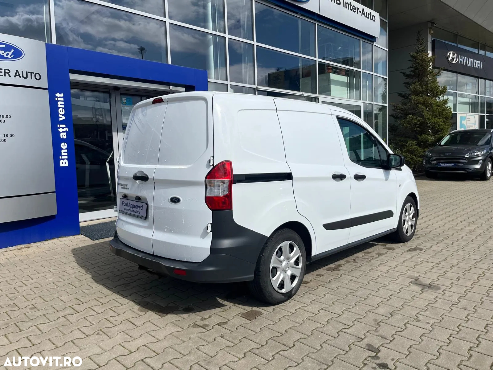 Ford Transit Courier - 6