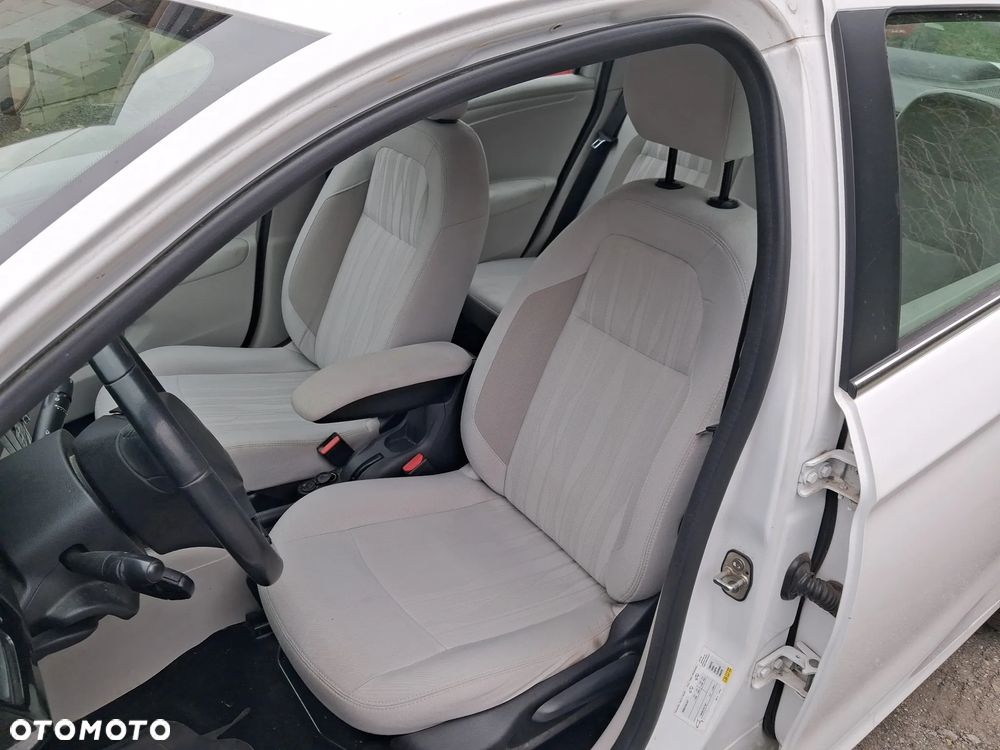 Peugeot 301 1.6 HDi Active - 10