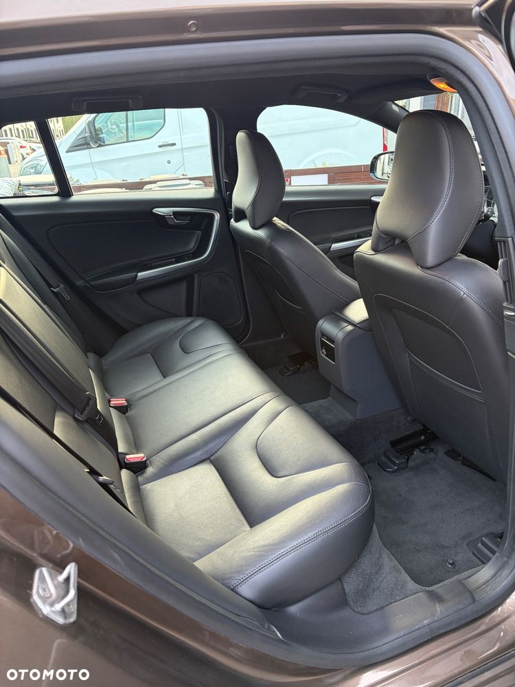 Volvo V60 Cross Country D4 Drive-E Summum - 15