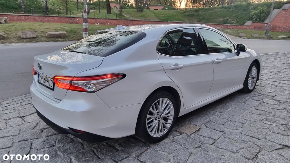 Toyota Camry 2.5 Hybrid Executive CVT - 5