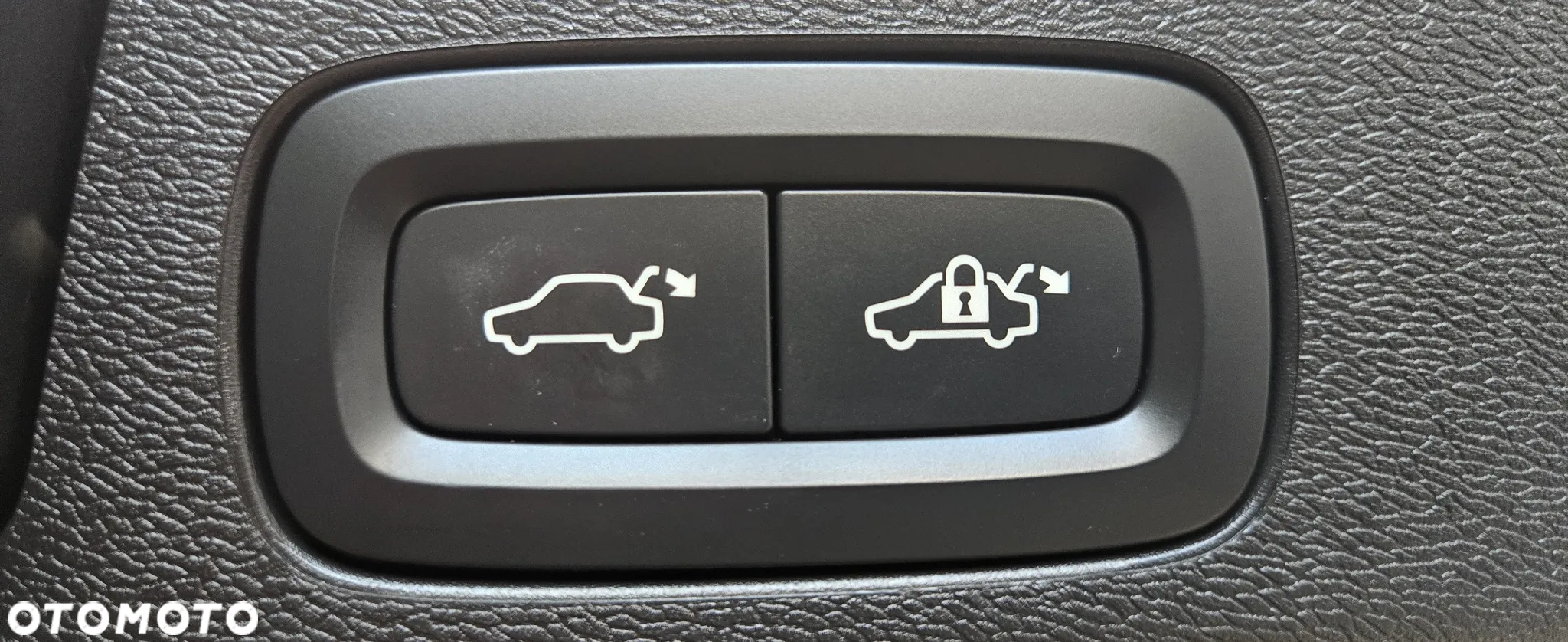 Volvo XC 60 B4 D Geartronic Momentum Pro - 32
