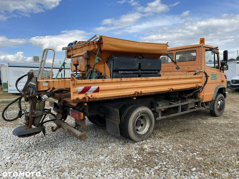 Mercedes-Benz Mercedes Vario 815 Wywrotka 4X4 posypywarka pług - 3