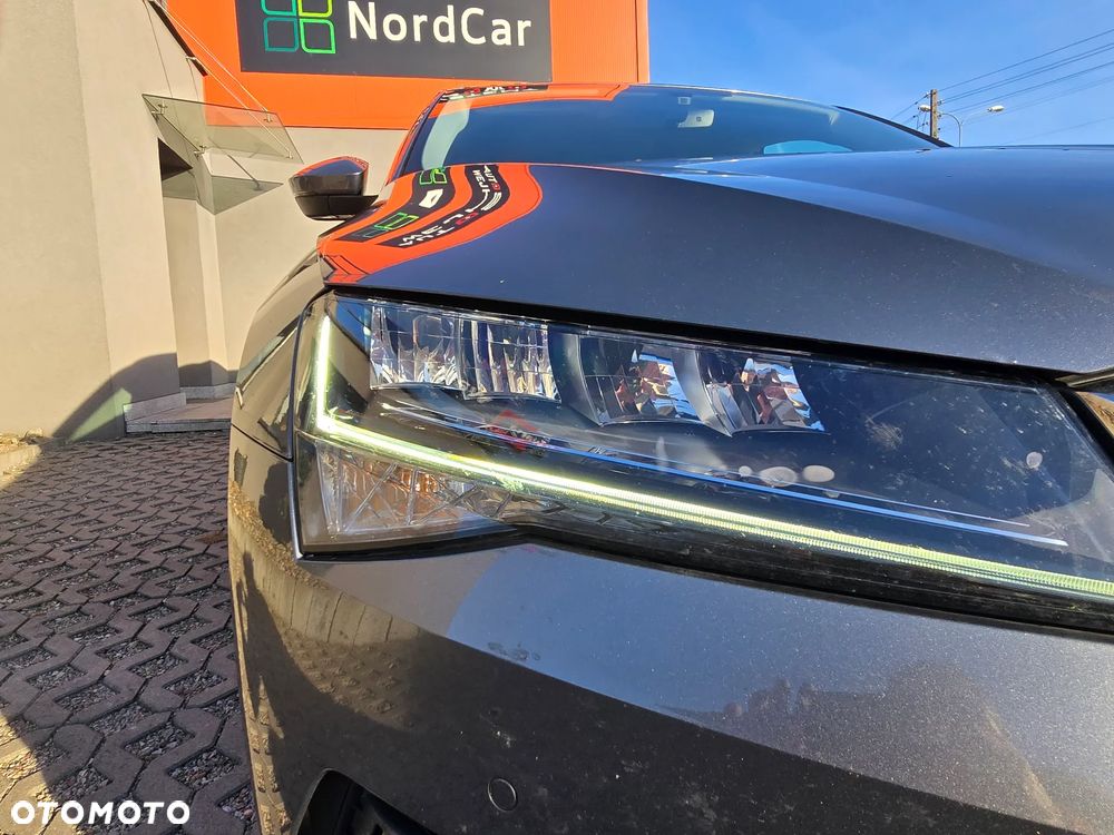 Skoda Superb 1.5 TSI Ambition DSG - 35