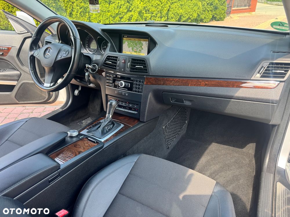 Mercedes-Benz Klasa E 350 CGI Cabrio BlueEFFICIENCY 7G-TRONIC Avantgarde - 18