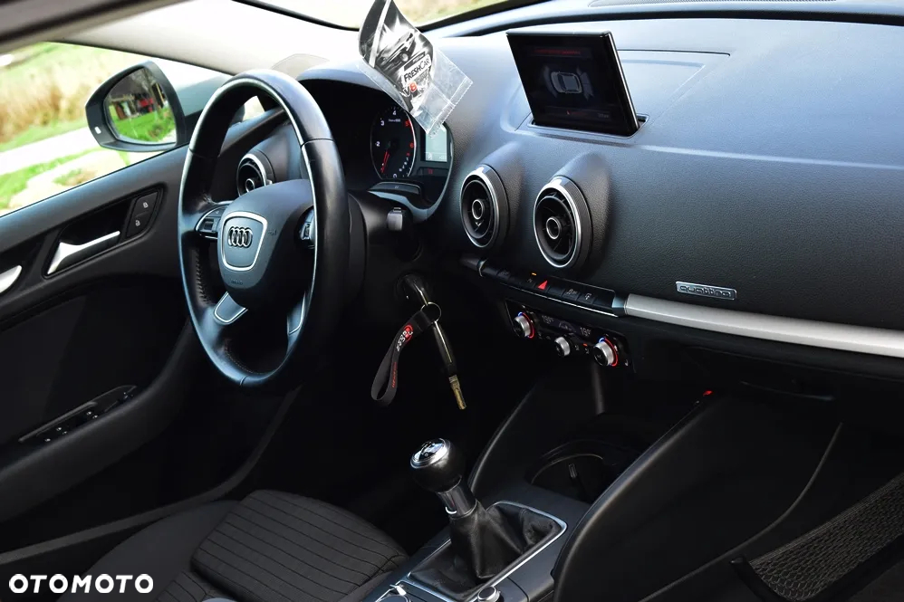 Audi A3 2.0 TDI Sportback (clean diesel) quattro Ambiente - 33