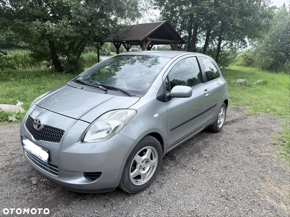 Toyota Yaris - 1