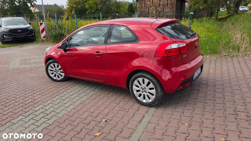Kia Rio 1.2 Dream Team Edition - 23