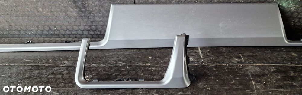 DEKORY LISTWY OZDOBNE KONSOLI 5JB858133A 5JB858134 SEAT TOLEDO IV - 2