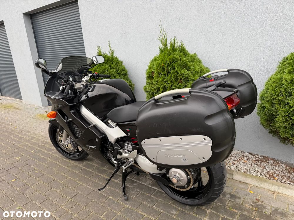 Honda VFR - 8