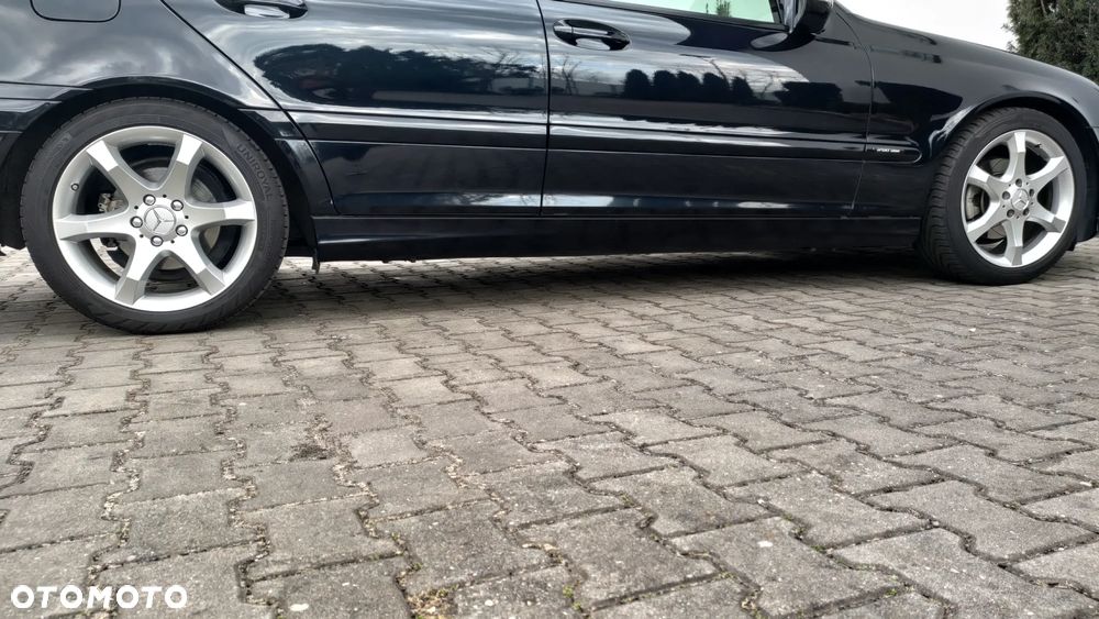Mercedes-Benz Klasa C 180 Kompressor Avantgarde Sport Edition - 31