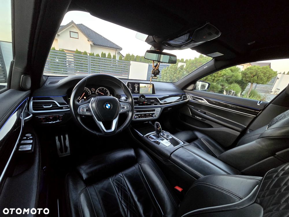 BMW Seria 7 730d xDrive - 28