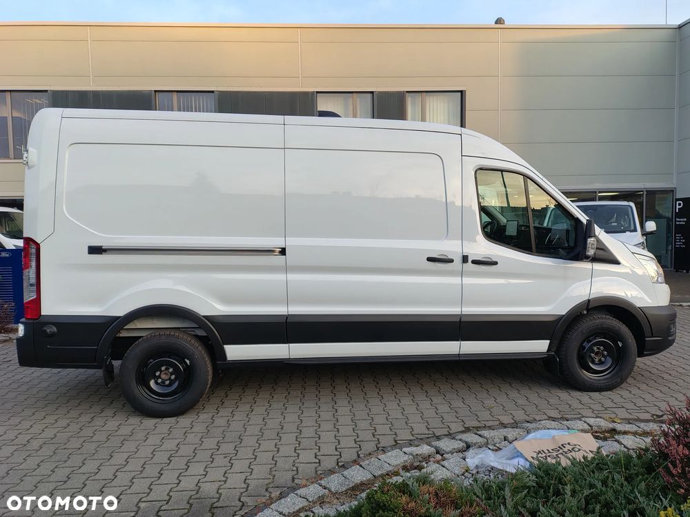 Ford L3H2 VAN - 8
