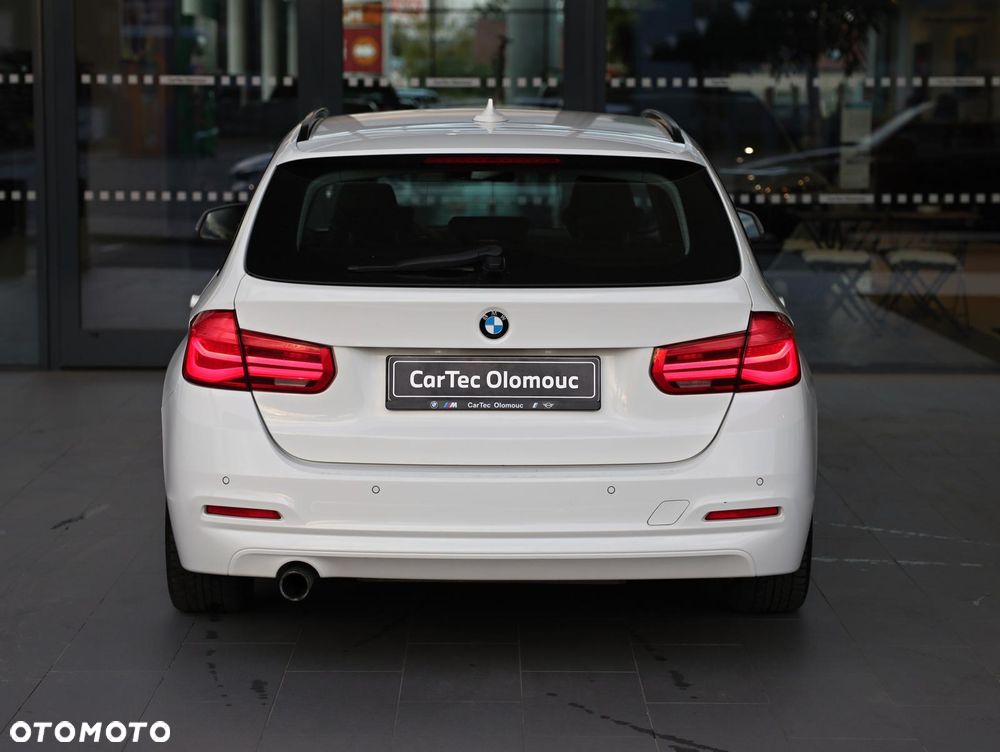 BMW Seria 3 318i - 7