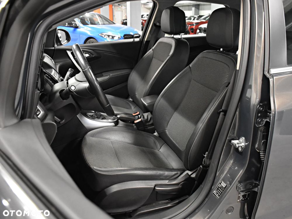 Opel Astra 1.7 CDTI Cosmo - 10