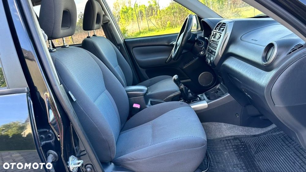 Toyota RAV4 2.0 VVT-i 4x4 - 18