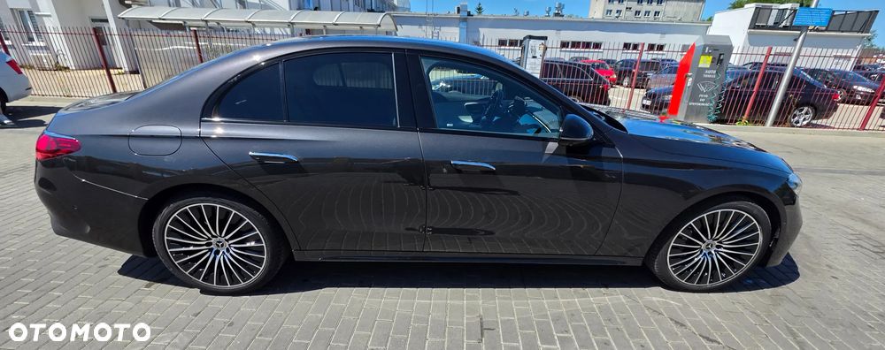 Mercedes-Benz Klasa E 220 d mHEV 4-Matic AMG 9G-Tronic - 3