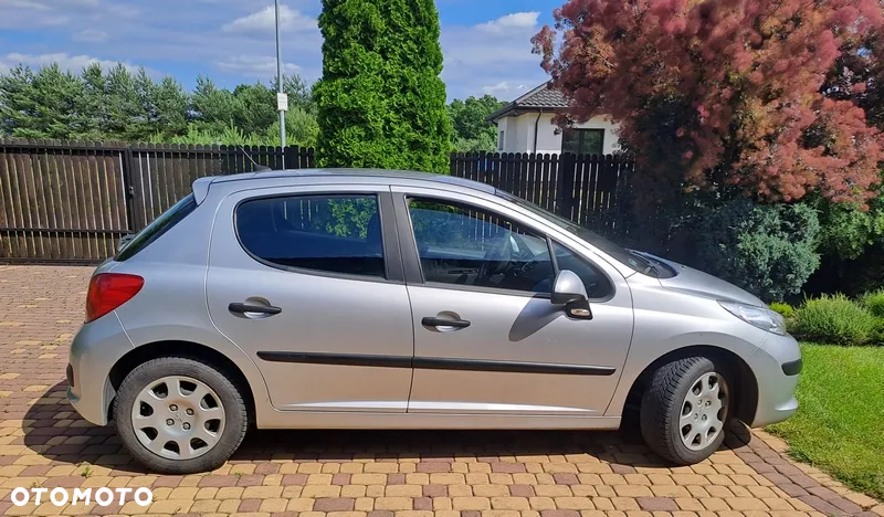 Peugeot 207 1.4 16V Presence - 3