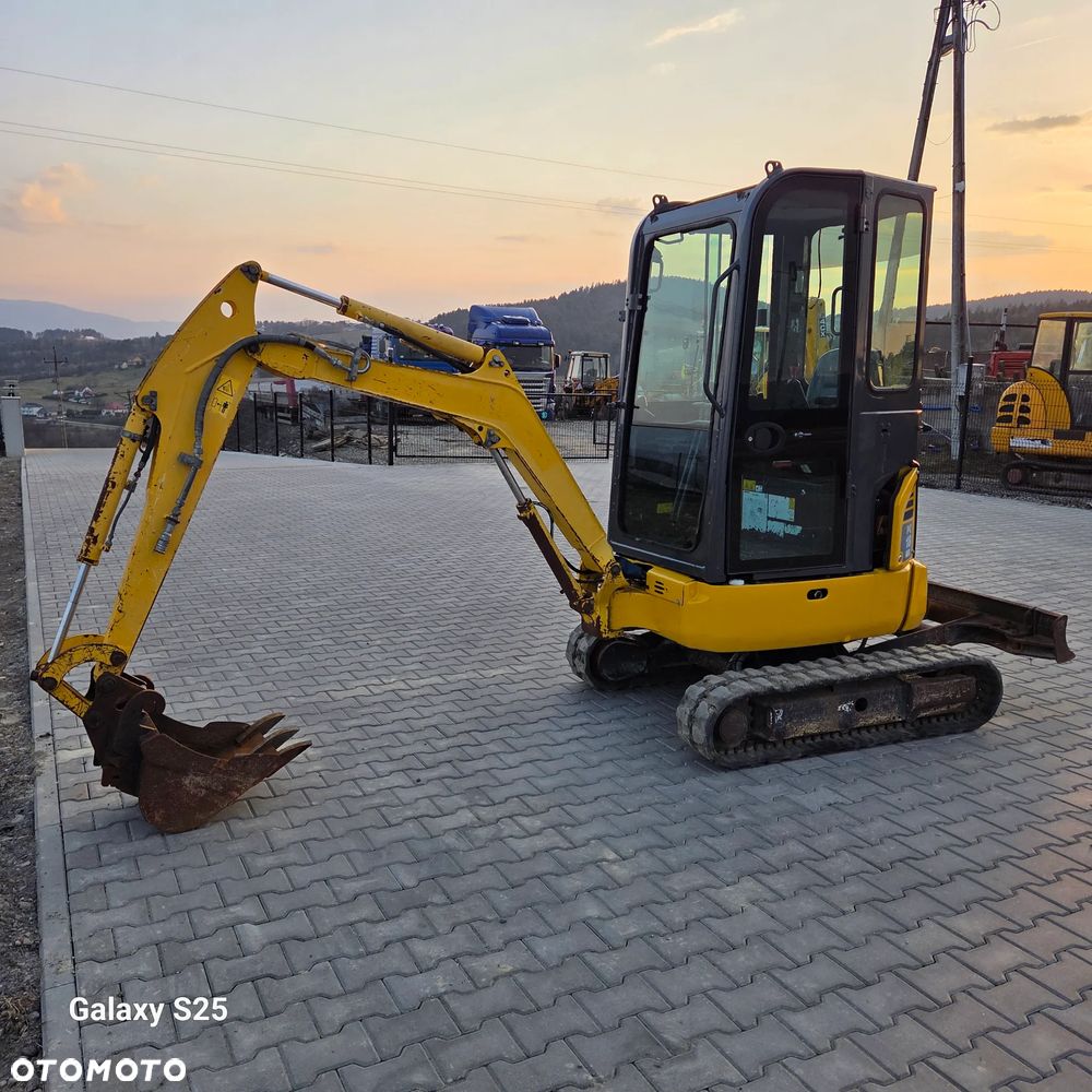 Komatsu PC 18 MR - 3