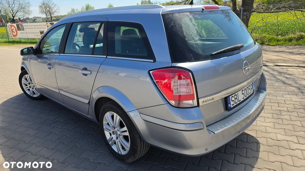 Opel Astra - 4