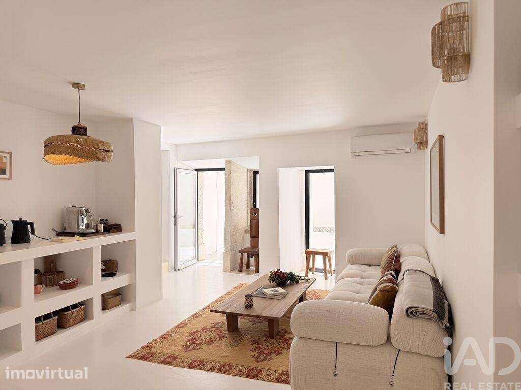 Apartamento T2 em Santa Maria Maior - Grande imagem: 2/38