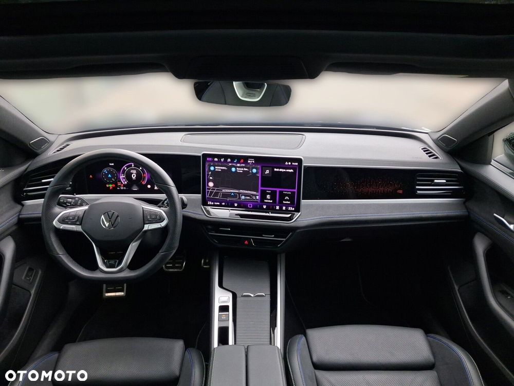 Volkswagen Passat - 11