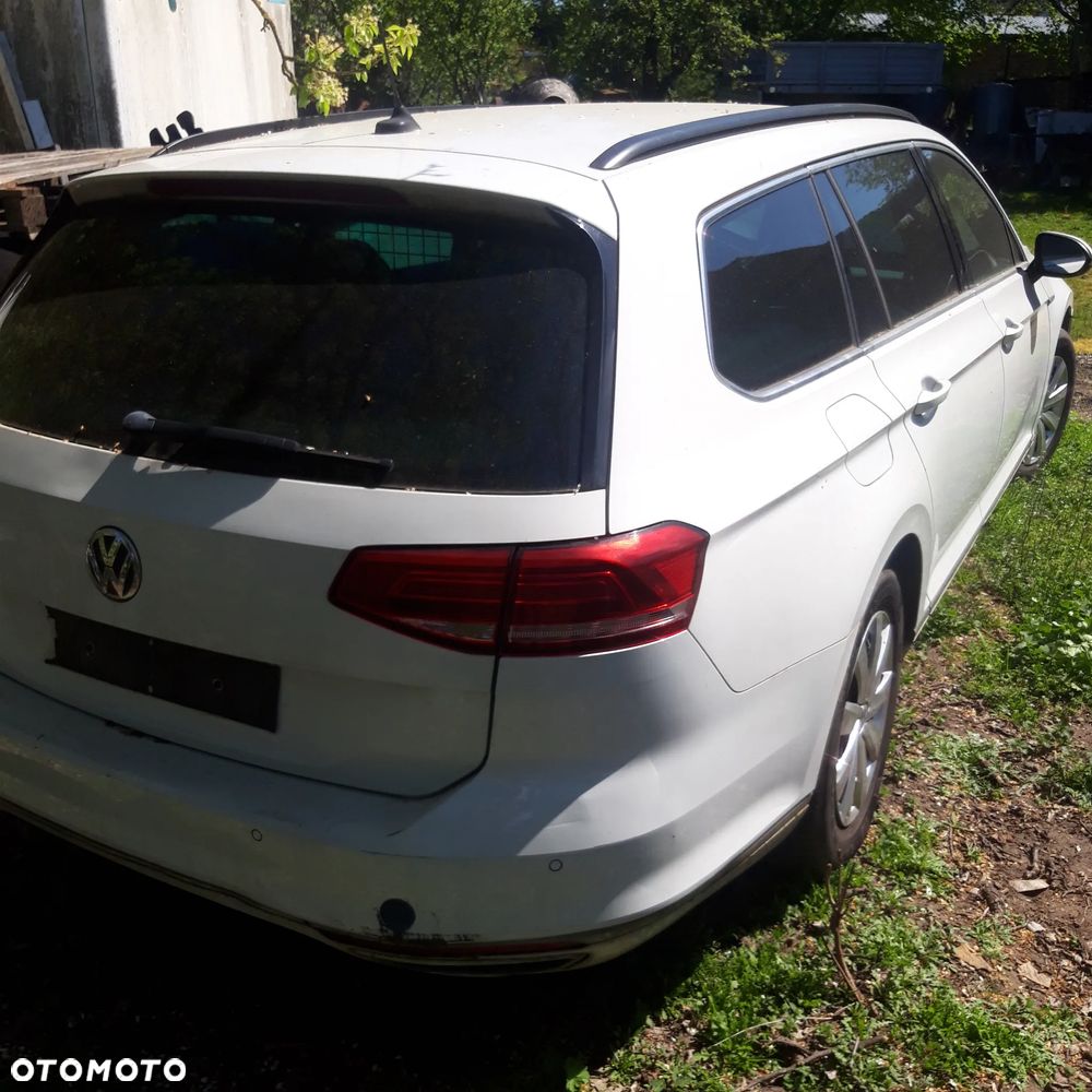 Volkswagen Passat - 5