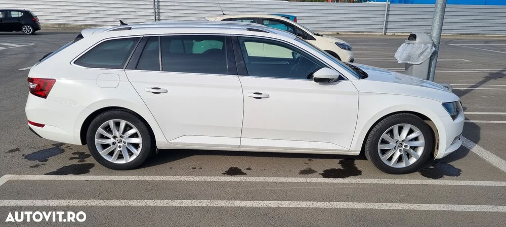 Skoda Superb 2.0 TDI DSG 4X4 Style - 5