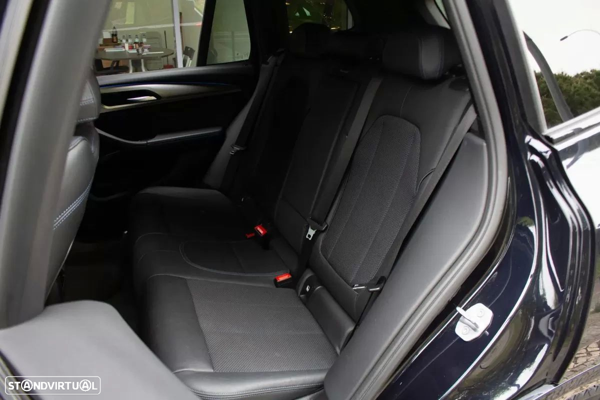 BMW X3 30 e xDrive Pack M - 31