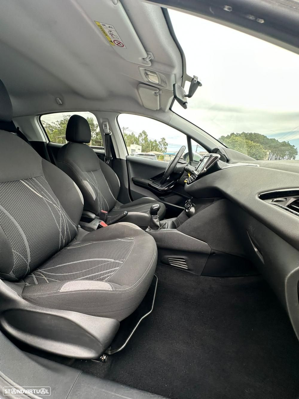Peugeot 208 1.4 HDi SE Style - 10