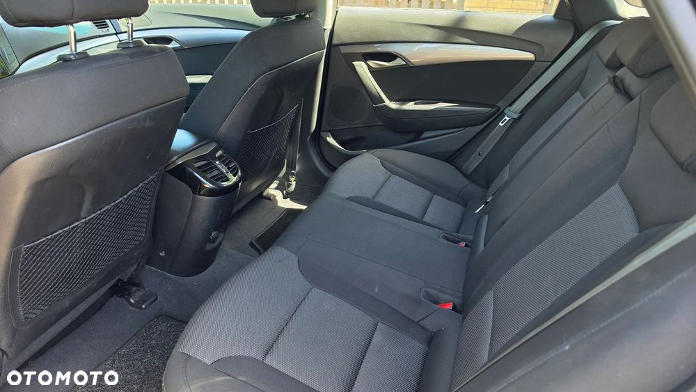 Hyundai i40 Kombi blue 1.6 Space - 19