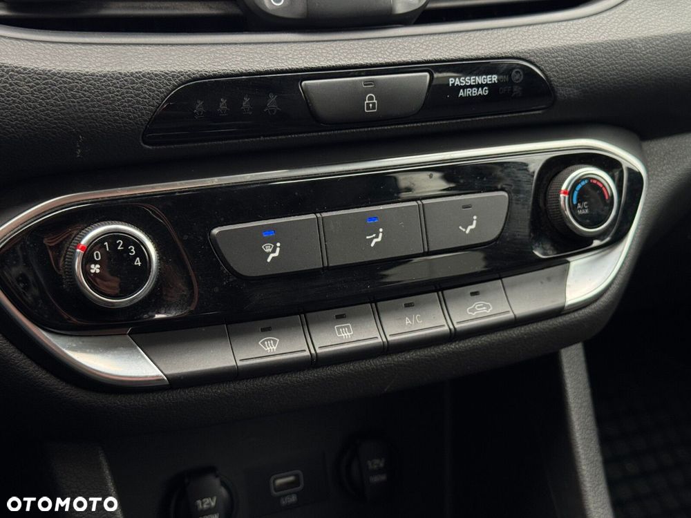 Hyundai i30 - 30
