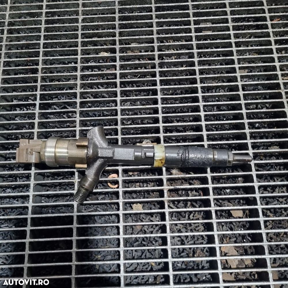 Injector Toyota RAV 4 II 2.0 D 2002 - 2006 116CP 1CD - FTV Euro4 (1428) Diesel 2367027030 - 3
