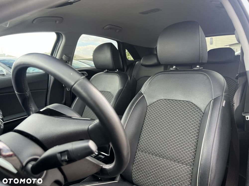Kia Ceed - 14