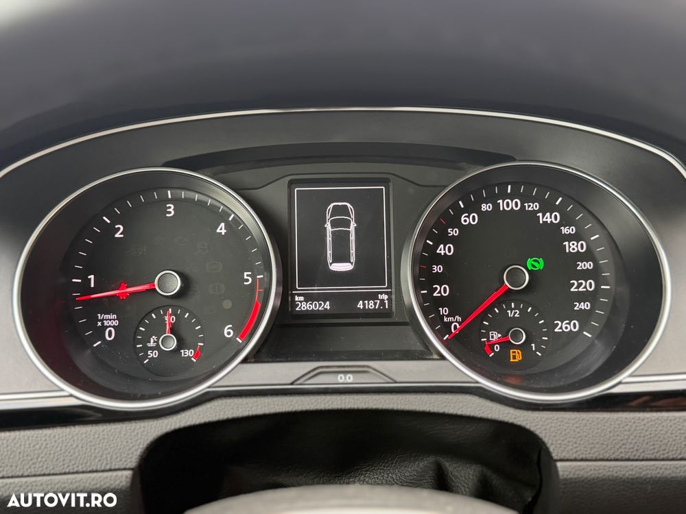 Volkswagen Passat 2.0 TDI SCR DSG BlueMotion Comfortline - 34