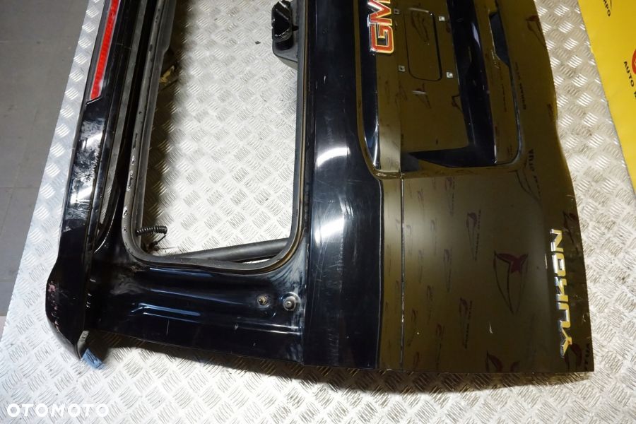 GMC YUKON 2015 - 2020 Klapa Tylna Bagażnika Spoiler Tył USA - 7
