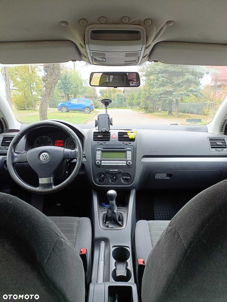 Volkswagen Golf - 5