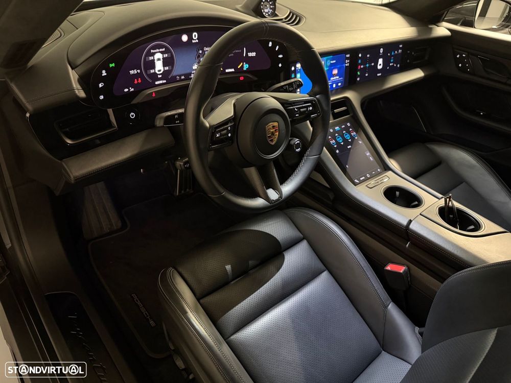 Porsche Taycan Cross Turismo Turbo - 42
