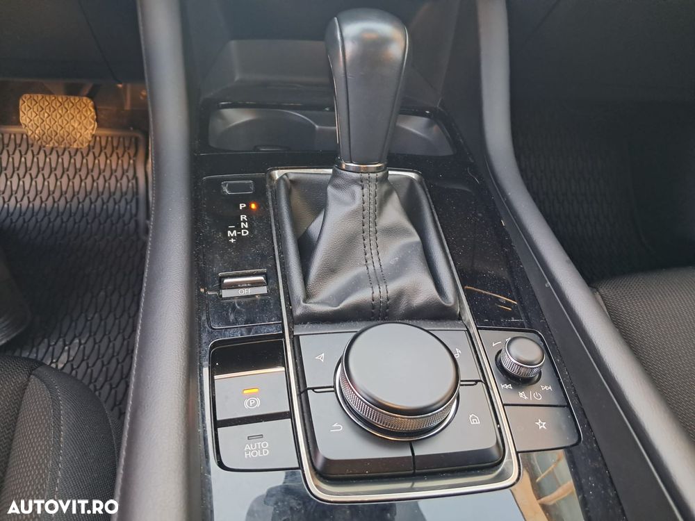 Mazda 3 e-SKYACTIV-X 186 M HYBRID Aut. CENTRE-LINE - 11