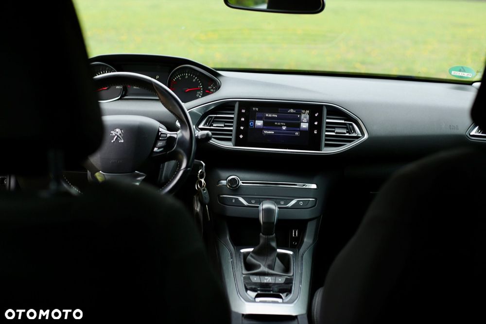 Peugeot 308 BlueHDi 120 EAT6 Stop & Start Active Business-Paket - 25