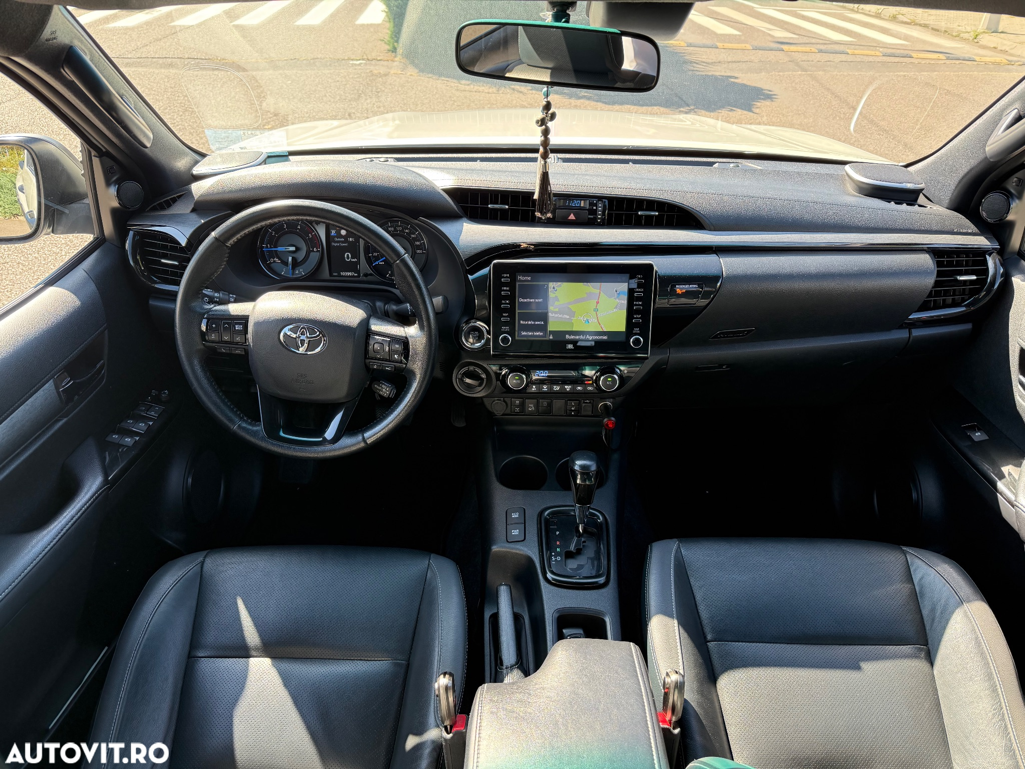 Toyota Hilux 2.8D 204CP 4x4 Double Cab AT Invincible Color Edition - 5