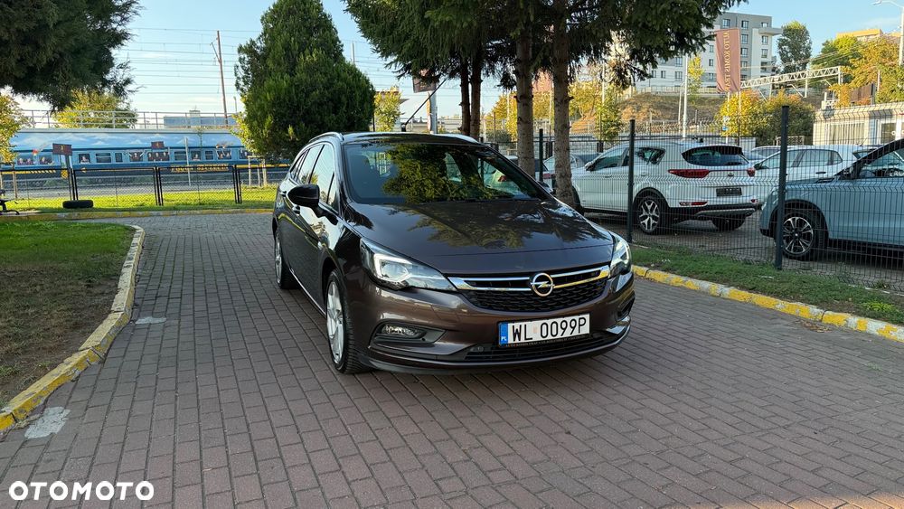 Opel Astra 1.4 T Dynamic S&S - 10