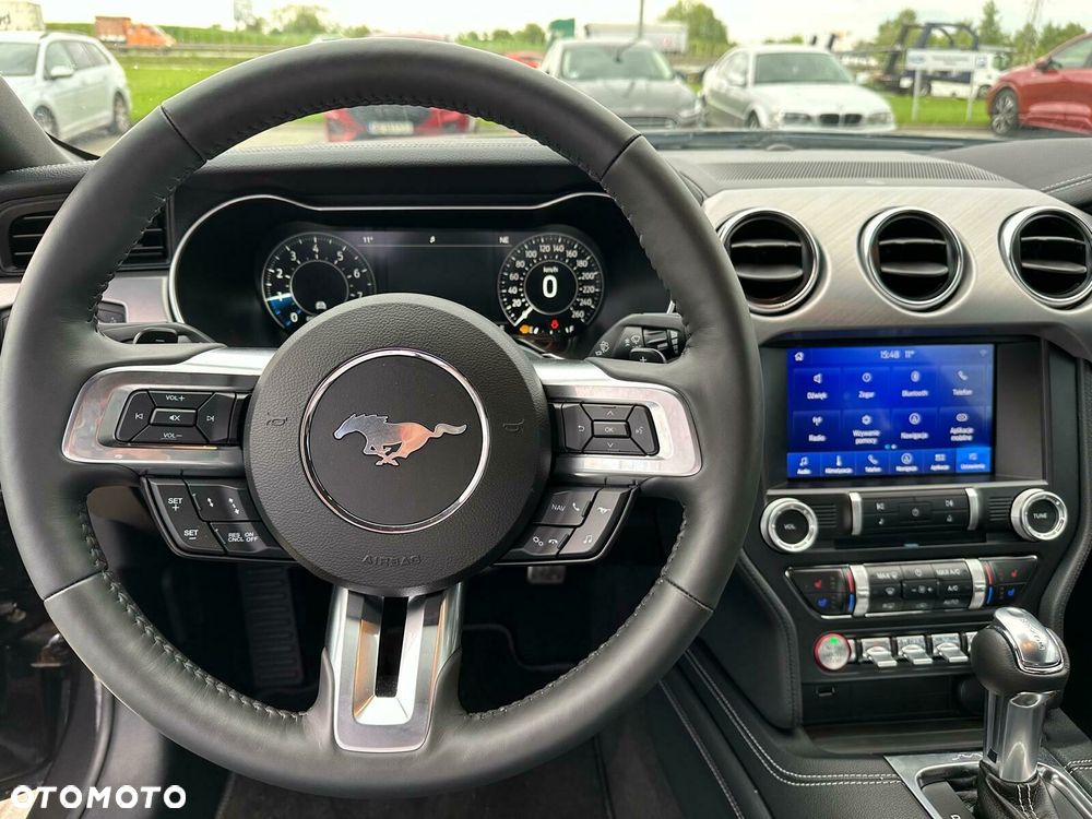 Ford Mustang - 12